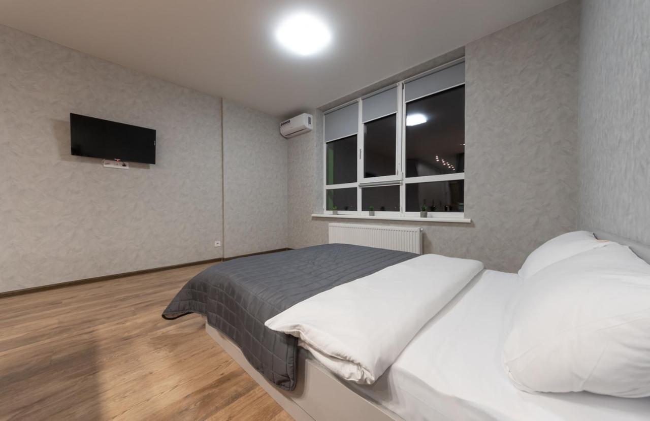 Flatrent Olympic Park, Метро Бориспільська Поруч! Kyiv Exterior foto